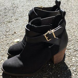 Black ankle summer bootie